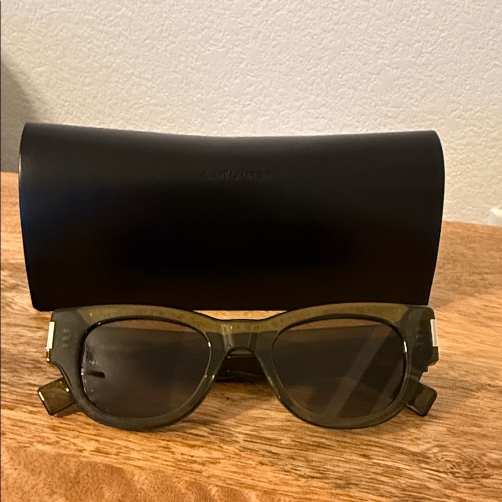 Saint Laurent SL 573 Sunglasses